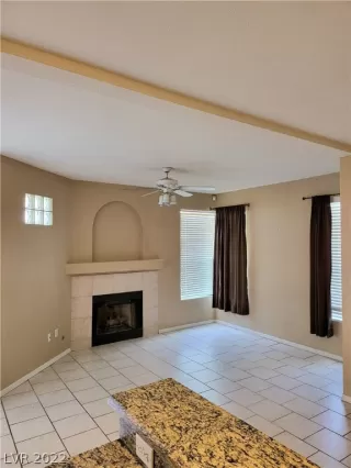 Photo #6: 2409350 Listing 