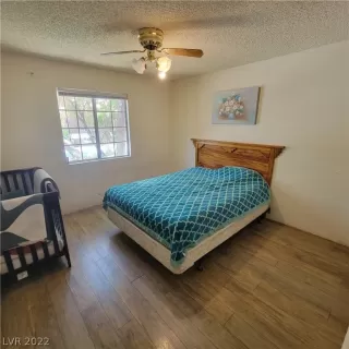 Photo #6: 2409371 Listing