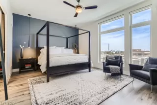 Photo #3: 2409414 Listing 