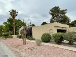 Photo #1: 2409436 Listing