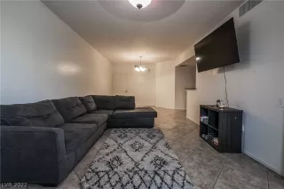 Photo #5: 2409450 Listing 