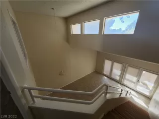 Photo #5: 2409454 Listing 