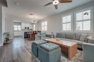 Photo #2: 2409527 Listing 