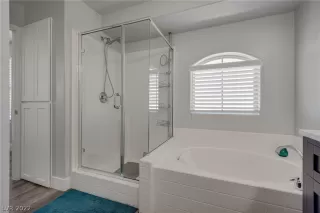 Photo #6: 2409527 Listing 