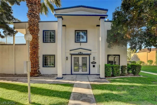 MLS: 2409690 Condo For Sale