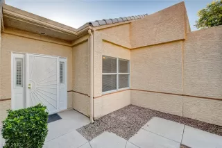 Photo #2: 2409692 Listing 