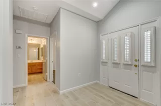 Photo #3: 2409692 Listing 