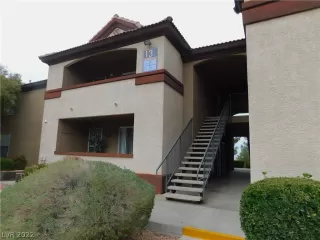 Photo #1: 2409694 Listing 