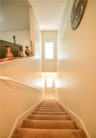 Photo #2: 2409697 Listing 