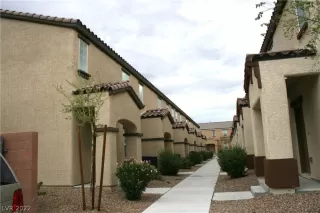 Photo #3: 2409717 Listing 