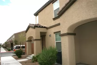 Photo #4: 2409717 Listing 