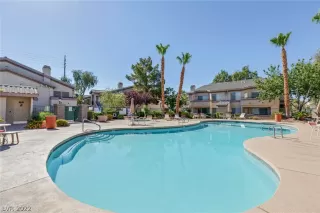 Photo #2: 2409733 Listing