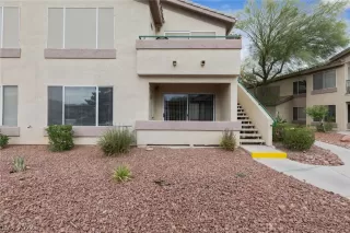 Photo #4: 2409733 Listing