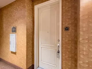 Photo #2: 2409744 Listing