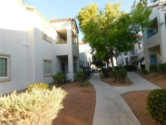 MLS: 2409751 Condo For Sale