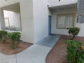 Photo #2: 2409751 Listing