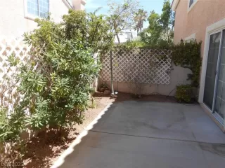 Photo #2: 2409761 Listing 