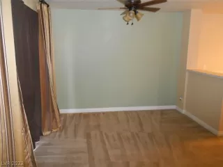 Photo #5: 2409761 Listing 