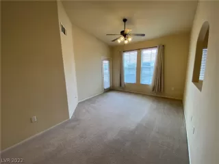 Photo #5: 2409797 Listing 