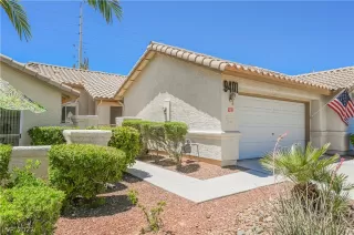 Photo #2: 2409801 Listing