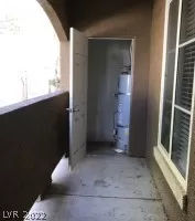 Photo #6: 2409826 Listing