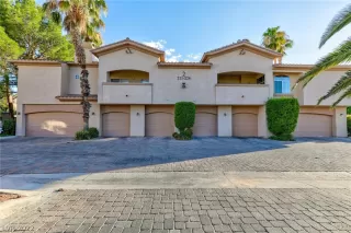 Photo #1: 2409829 Listing 