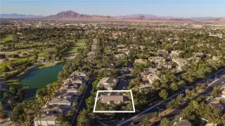 Photo #6: 2409829 Listing 