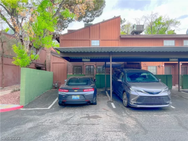 MLS: 2409874 Condo For Sale