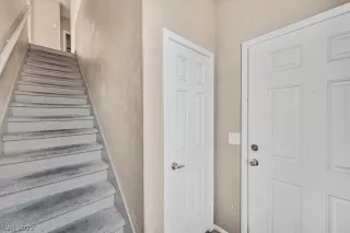 Photo #4: 2409879 Listing 