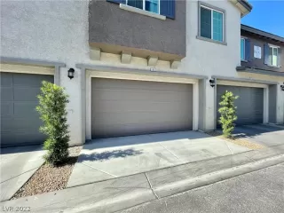 Photo #1: 2409898 Listing 