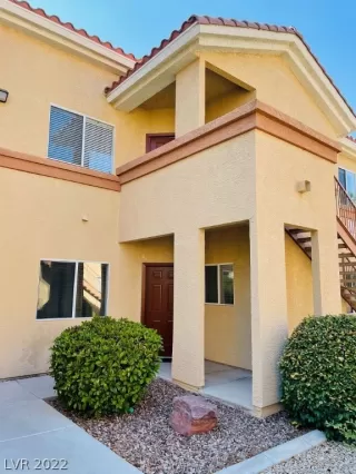 Photo #4: 2409906 Listing 