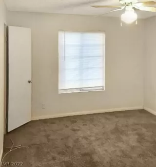 Photo #4: 2409911 Listing