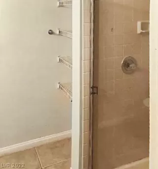 Photo #6: 2409911 Listing