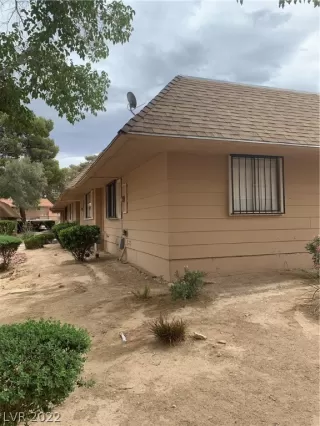 Photo #6: 2409944 Listing