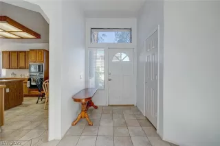 Photo #3: 2409963 Listing 