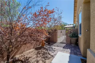 Photo #5: 2410002 Listing