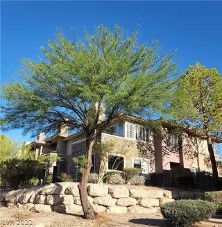 Photo #3: 2410019 Listing 