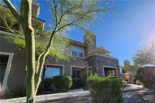 Photo #5: 2410019 Listing 