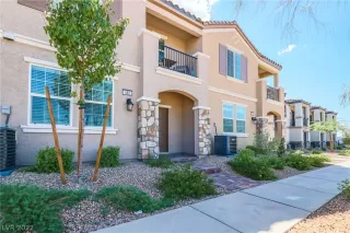 Photo #1: 2410020 Listing