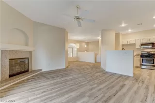 Photo #2: 2410026 Listing