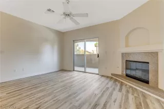 Photo #4: 2410026 Listing