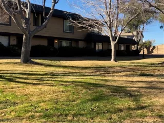 Photo #3: 2410044 Listing