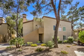 Photo #1: 2410082 Listing