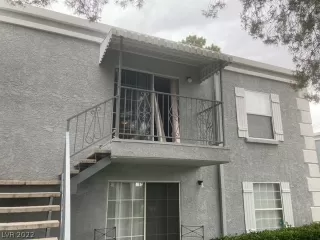 Photo #1: 2410090 Listing 