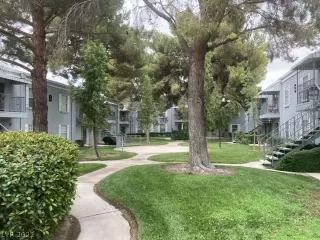 Photo #3: 2410090 Listing 