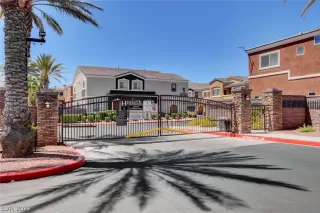 Photo #2: 2410116 Listing 