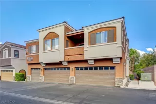 Photo #6: 2410116 Listing 