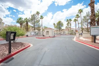 Photo #1: 2410132 Listing 