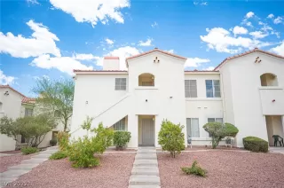 Photo #2: 2410132 Listing 