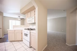 Photo #4: 2410132 Listing 